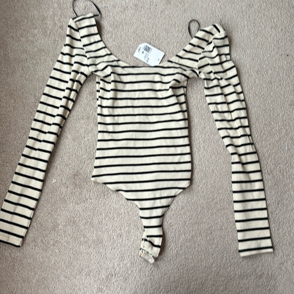Forever 21 long sleeve bodysuit, new